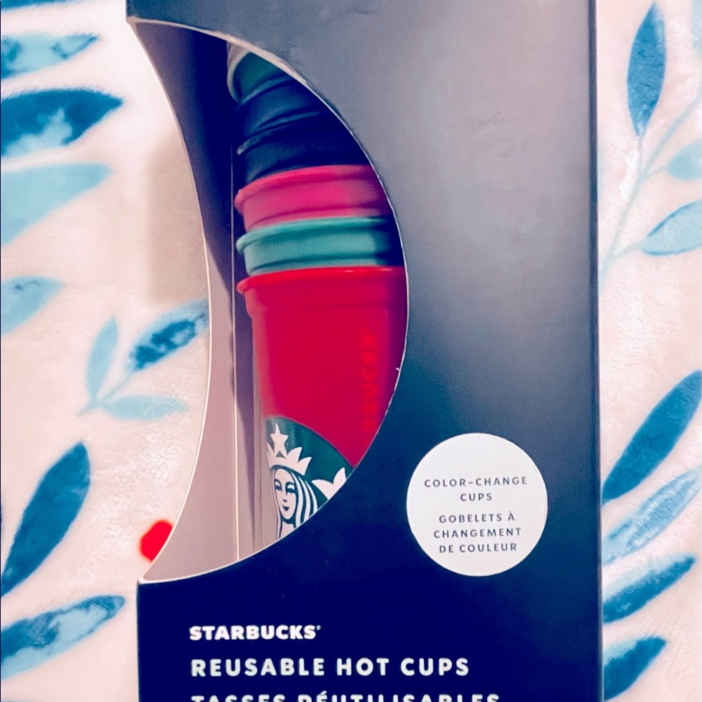 Color changing Starbucks cups with lids